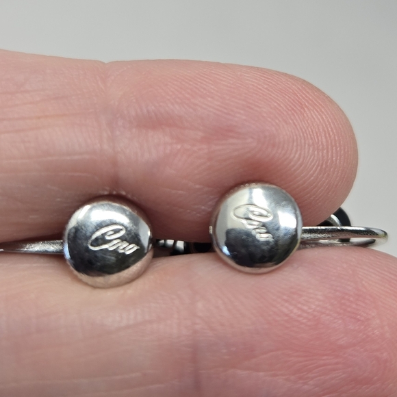 Coro Vintage Womens Earrings Facet Black Bead Flower Cluster Screw Back Fashion - Picture 7 of 7